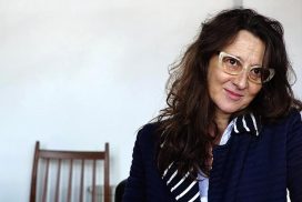 La mujer con cabeza