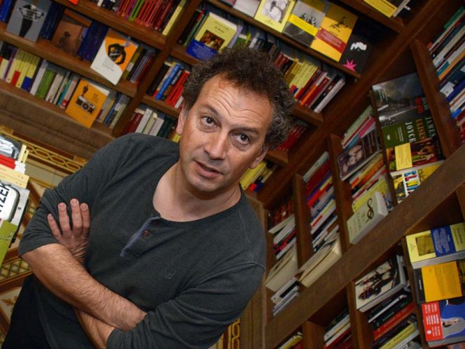 “El pensamiento –incluso el de izquierda– se ha convertido en algo muy castrante y lleno de obligaciones”
